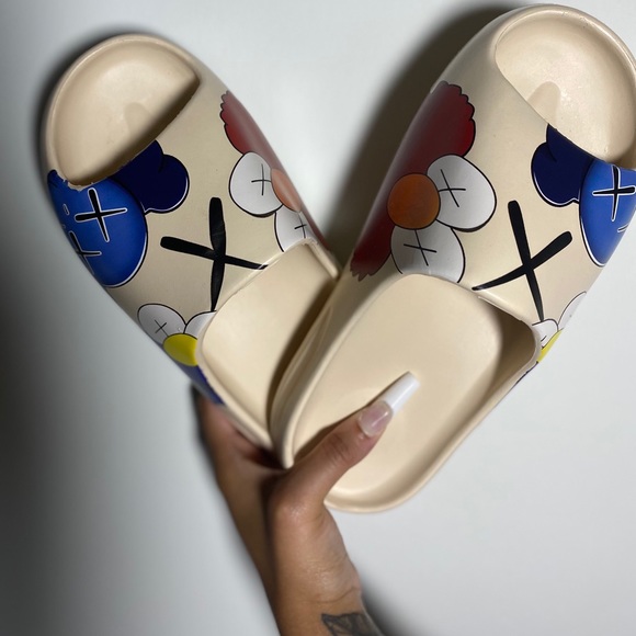 kaw yeezy slides